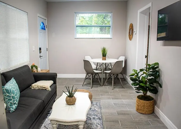 Boho Chic Cosy Home In The Heart Of Tampa And Ybor